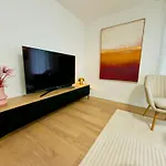 아파트 Moderne Mit Bodenseeblick 로스체처버그