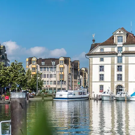Moderne Mit Bodenseeblick Апартаменты *
